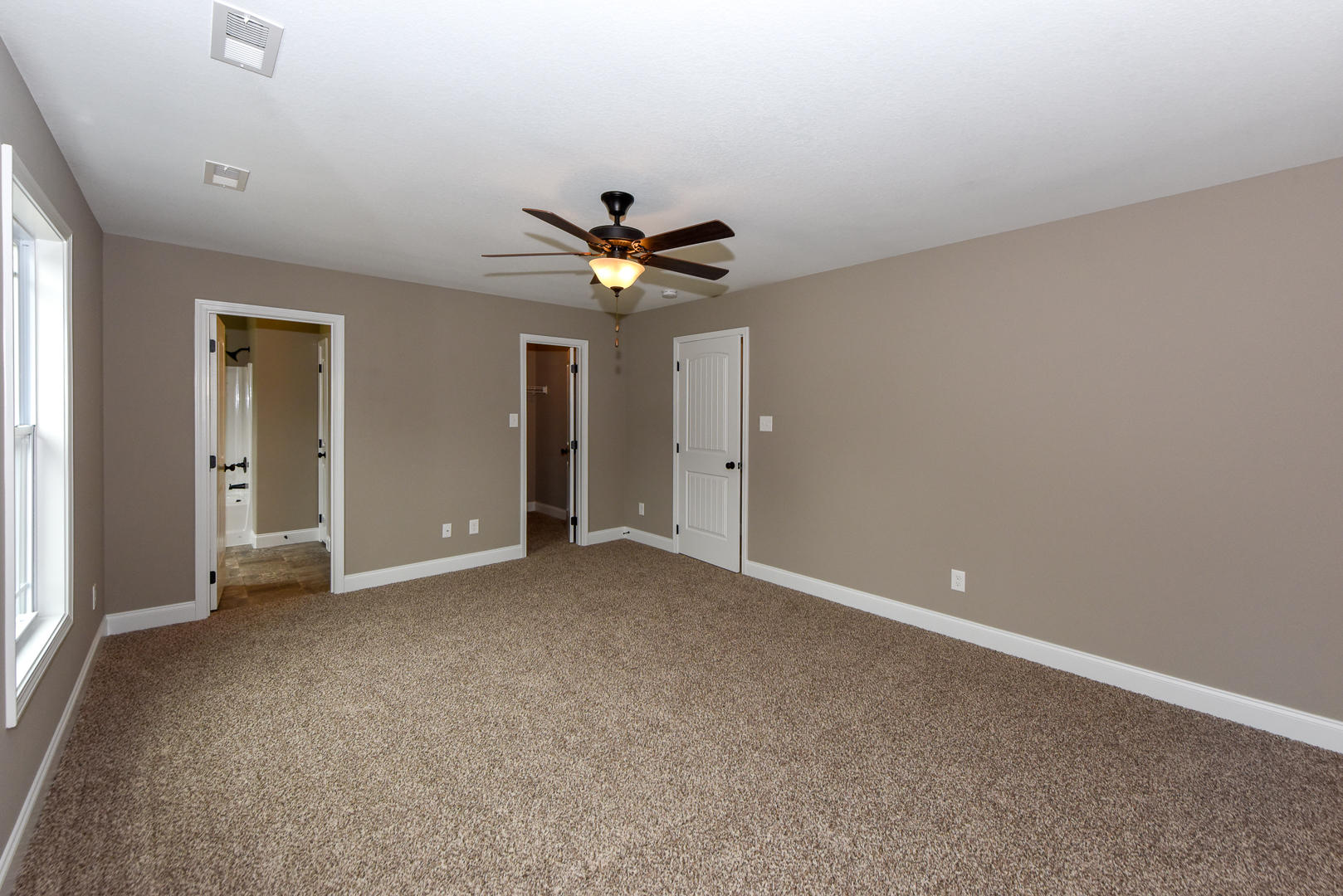 3409 Boulder Point Lane Powell, TN 37849 - Photo 22 of 34 Master bedroom