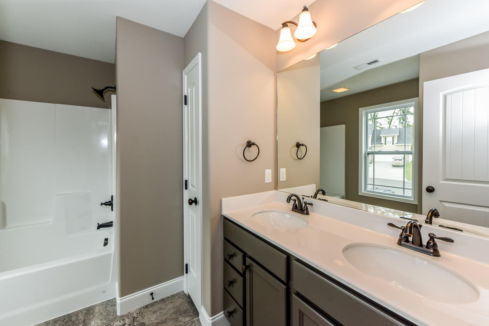 3409 Boulder Point Lane Powell, TN 37849 - Photo 24 of 34 Master bathroom
