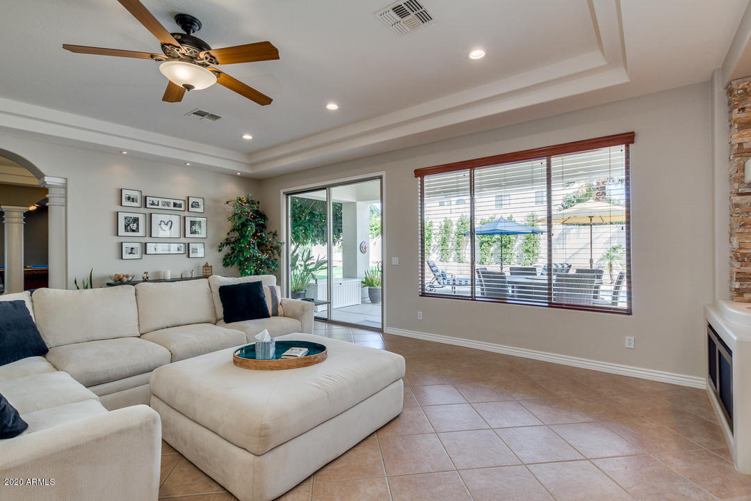 4619 East Desperado Road Gilbert, AZ 85297 - Photo 11 of 57 11-Desperado