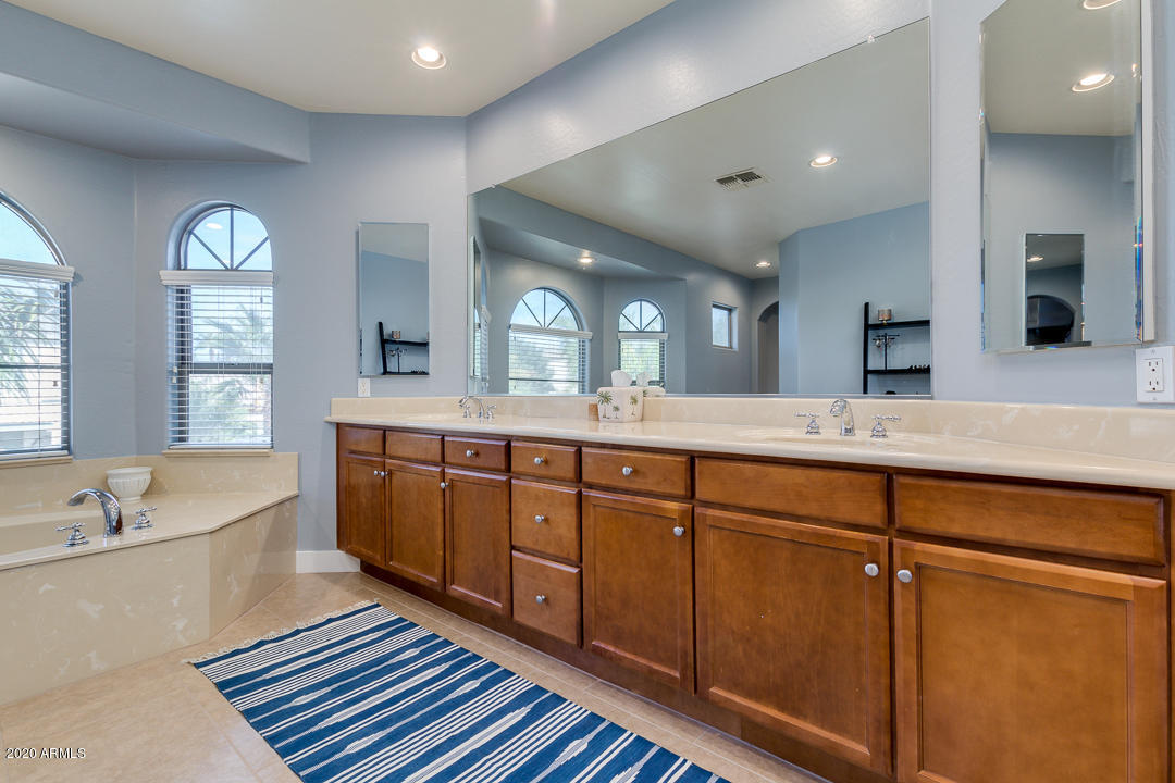 4619 East Desperado Road Gilbert, AZ 85297 - Photo 31 of 57 31-Desperado