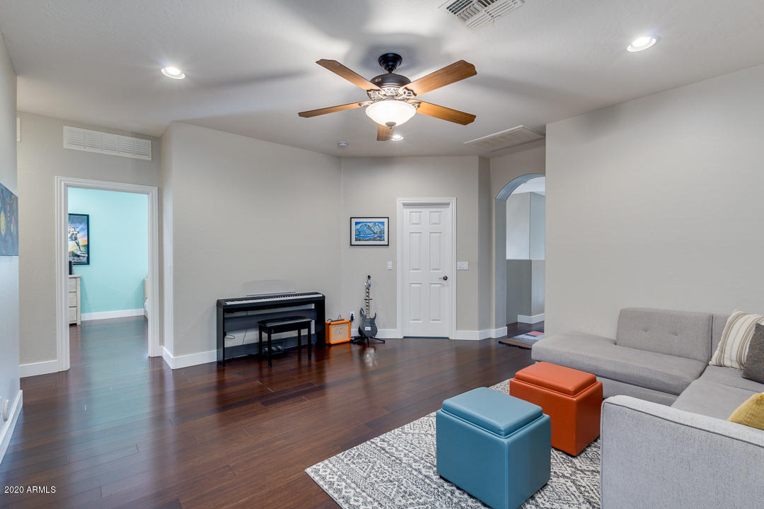 4619 East Desperado Road Gilbert, AZ 85297 - Photo 34 of 57 35-Desperado