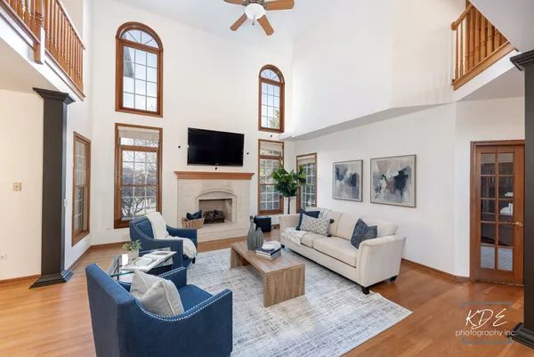 $1,100,000 | 3307 Danlaur Court, Naperville, IL 60564