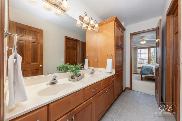 $1,100,000 | 3307 Danlaur Court, Naperville, IL 60564