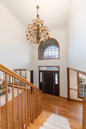 $1,100,000 | 3307 Danlaur Court, Naperville, IL 60564