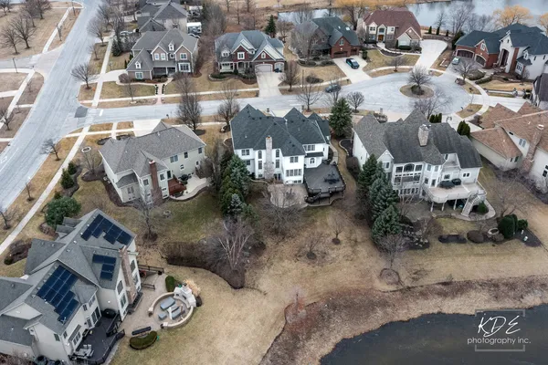 $1,100,000 | 3307 Danlaur Court, Naperville, IL 60564