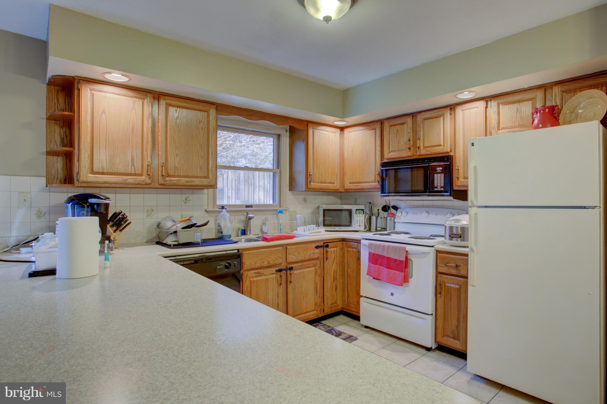 1845 Spring Ridge Lane Lancaster, PA 17603 - Photo 3 of 16 Kitchen