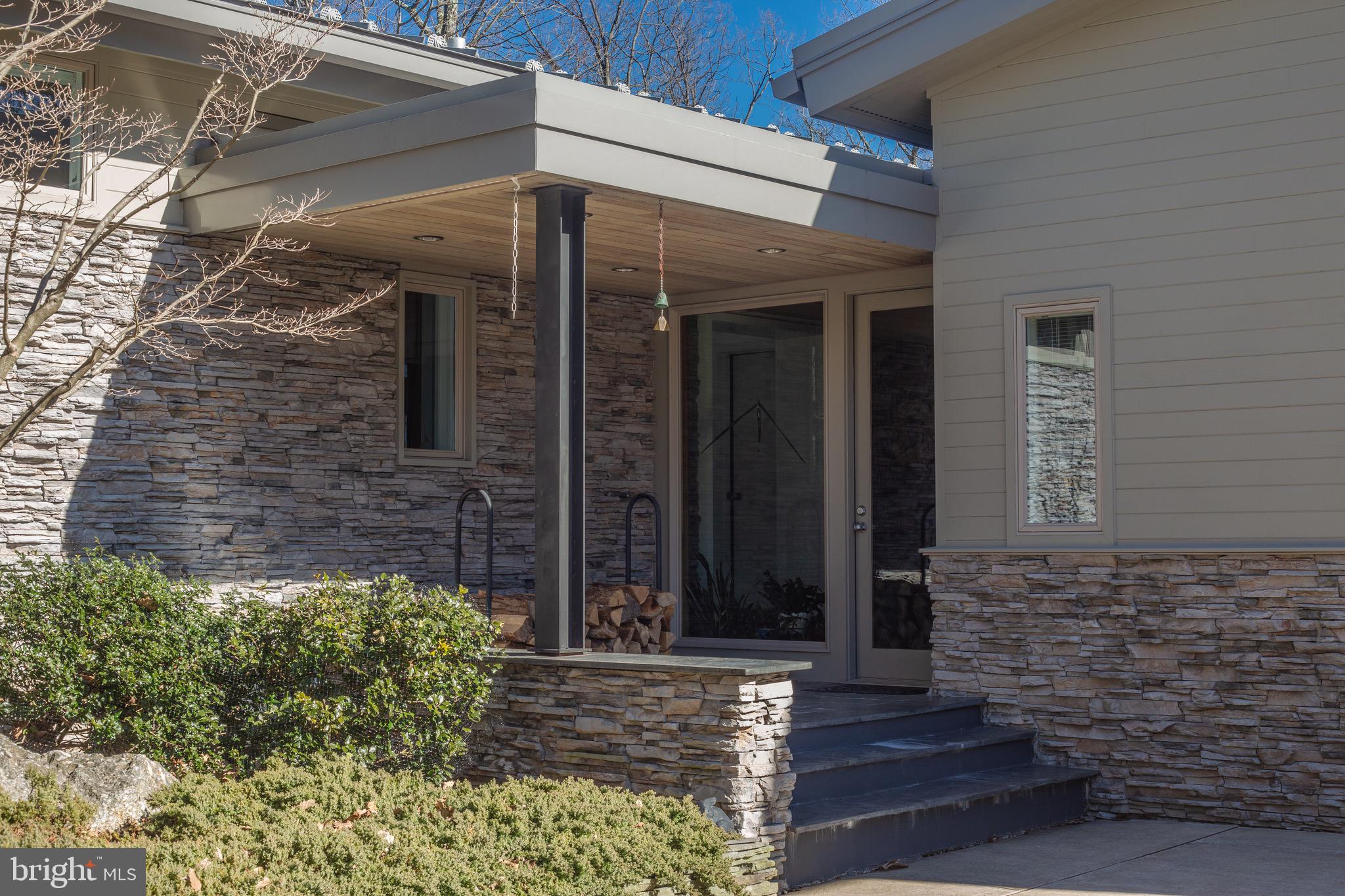 110 Summit Road Hazleton, PA 18202 - Photo 8 of 45 ENTRANCE