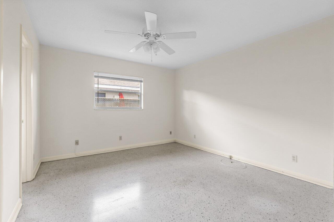 751 Hummingbird Way, Unit 6 North Palm Beach, FL 33408 - Photo 12 of 18 011-751HummingbirdWay-NorthPalmBeach-FL-