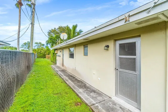 $1,550 | 751 Hummingbird Way, Unit 6, North Palm Beach, FL 33408