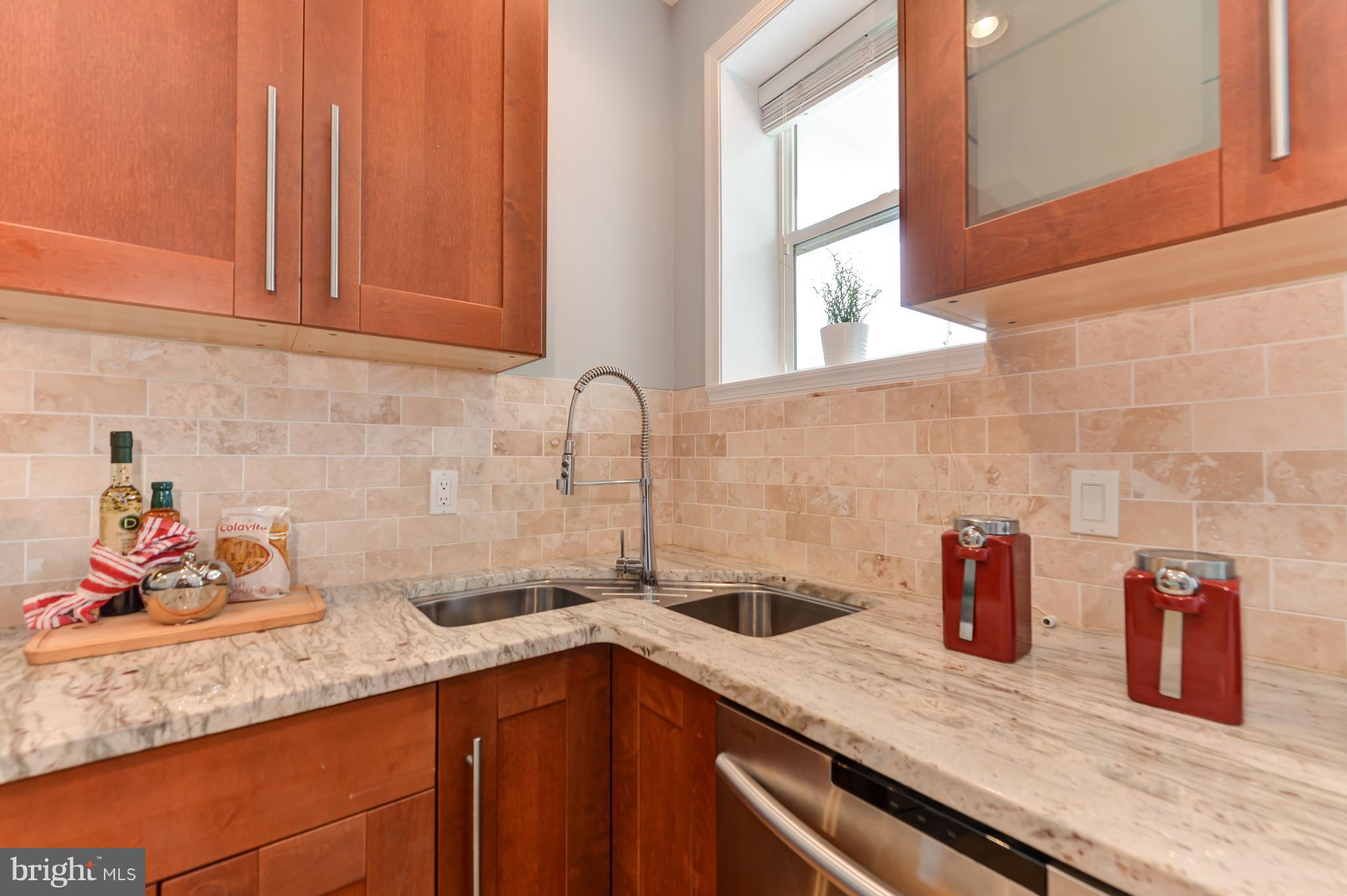 604 Columbia Road Northwest, Unit 2 Washington, DC 20001 - Photo 17 of 30 Kitchen