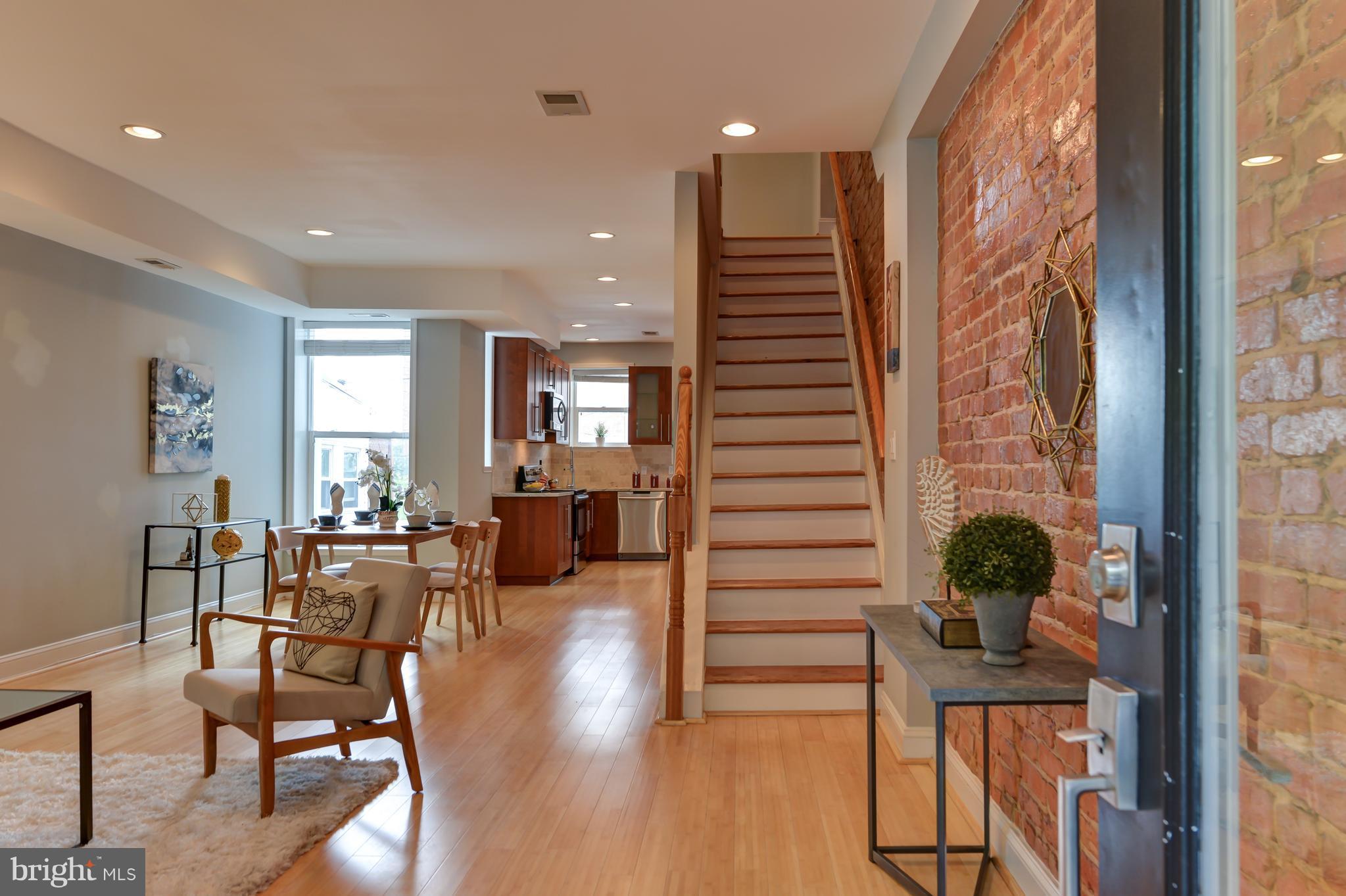 604 Columbia Road Northwest, Unit 2 Washington, DC 20001 - Photo 4 of 30 Interior (General)