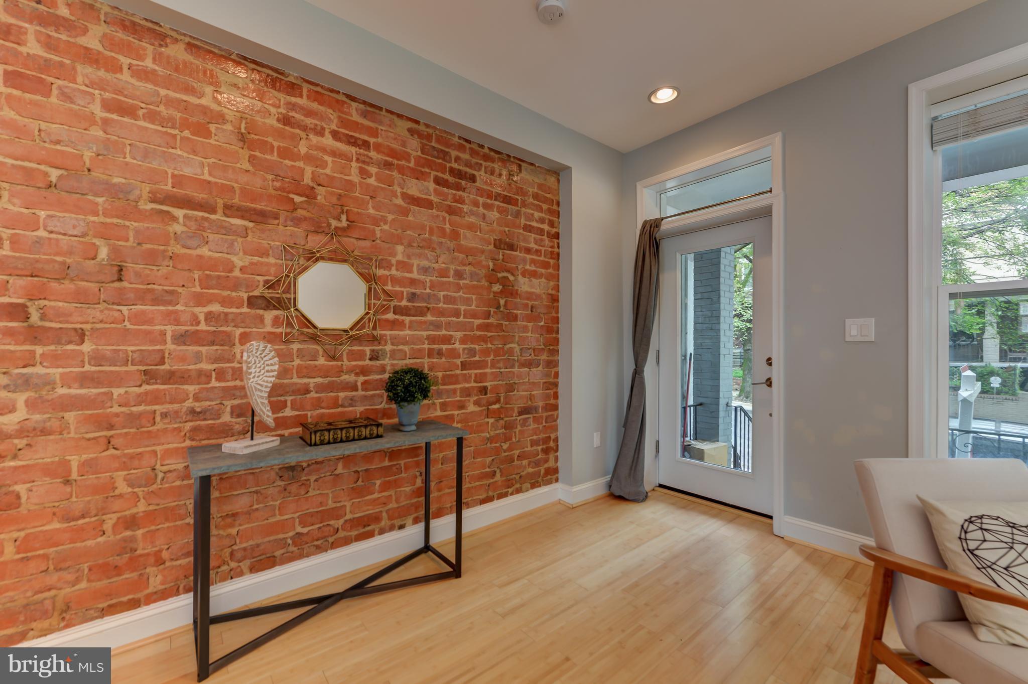 604 Columbia Road Northwest, Unit 2 Washington, DC 20001 - Photo 5 of 30 Interior (General)