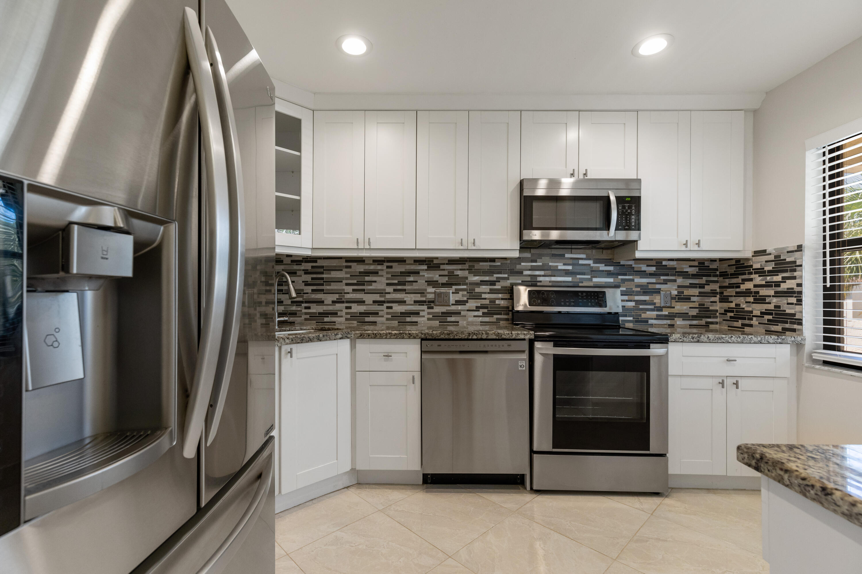 21851 Arriba Real, Unit L Boca Raton, FL 33433 - Photo 20 of 63 KITCHEN
