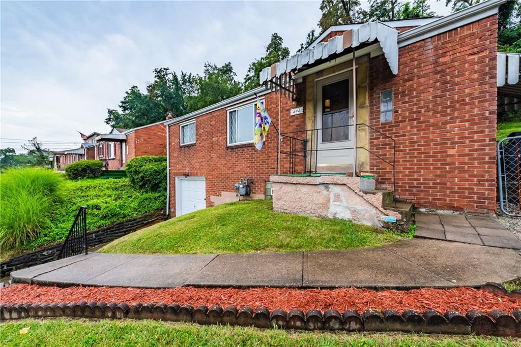 444 East Garden Road Pittsburgh, PA 15227 - Photo 2 of 22 Gallery Image 2