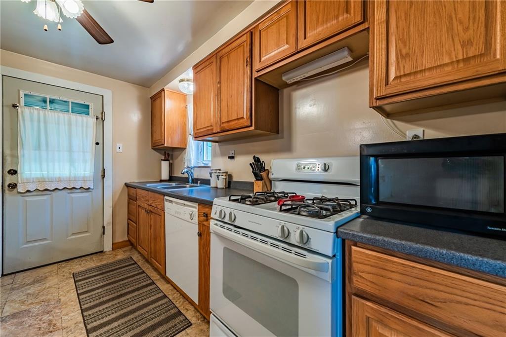 444 East Garden Road Pittsburgh, PA 15227 - Photo 11 of 22 Gallery Image 11