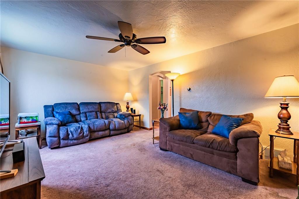 444 East Garden Road Pittsburgh, PA 15227 - Photo 7 of 22 Gallery Image 7