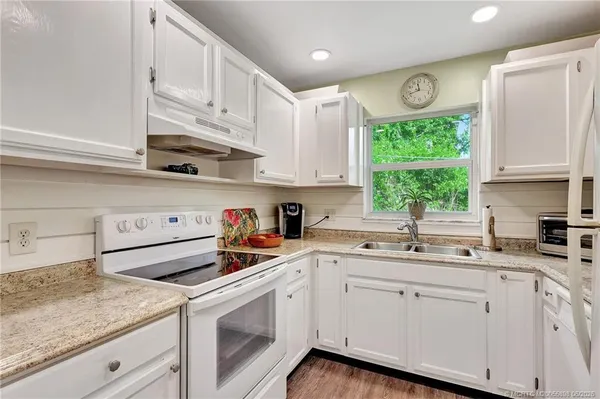 $117,600 | 1225 Northwest 21st Street, Unit 3015, Stuart, FL 34994