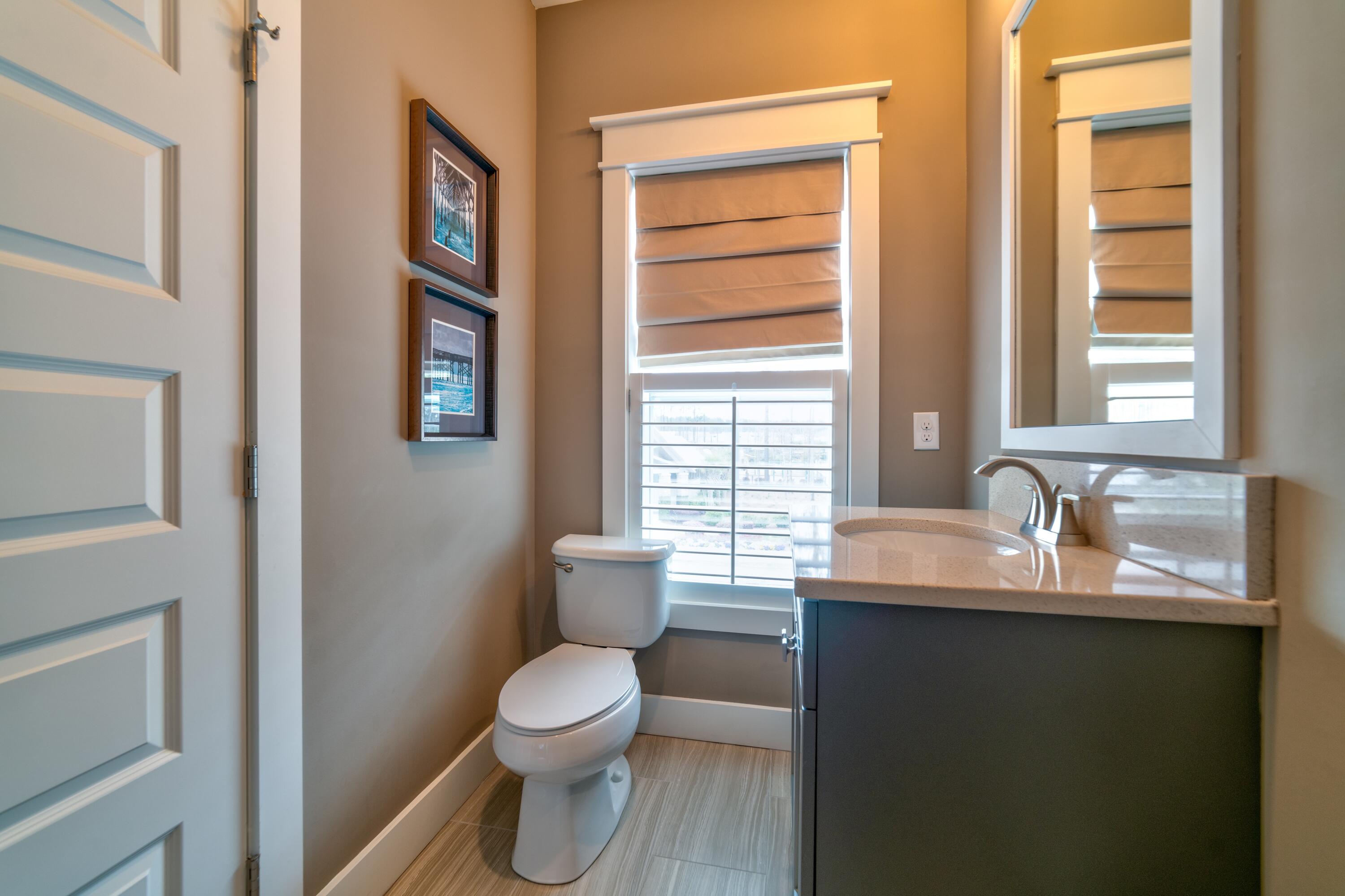 1538 Banning Street Mount Pleasant, SC 29466 - Photo 23 of 26 Upstairs Bathroom 2