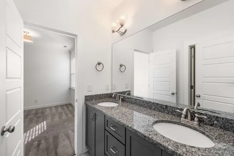 $699,999 | 5307 B Tennessee Avenue, Nashville, TN 37209