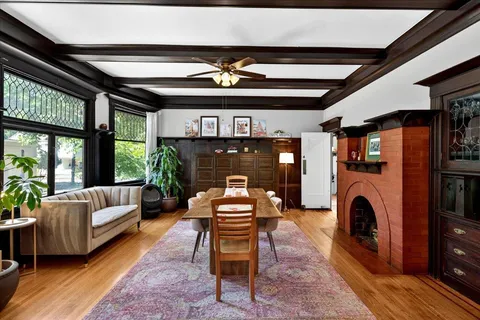 $889,000 | 2301 Capitol Avenue, Sacramento, CA 95816