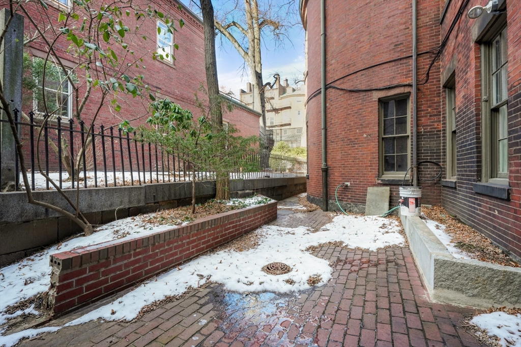 44 Beacon Street Boston, MA 02108 - Photo 13 of 21 Gallery Image 13