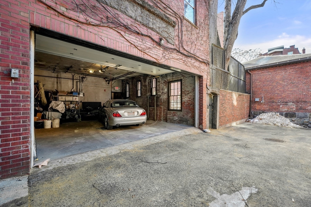 44 Beacon Street Boston, MA 02108 - Photo 14 of 21 Gallery Image 14