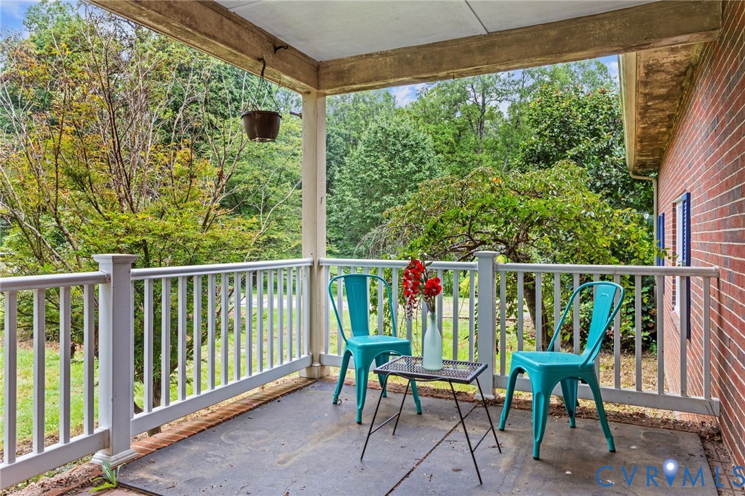 1850 Hawk Town Road Maidens, VA 23102 - Photo 5 of 28