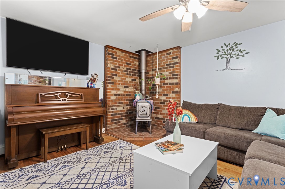 1850 Hawk Town Road Maidens, VA 23102 - Photo 9 of 28