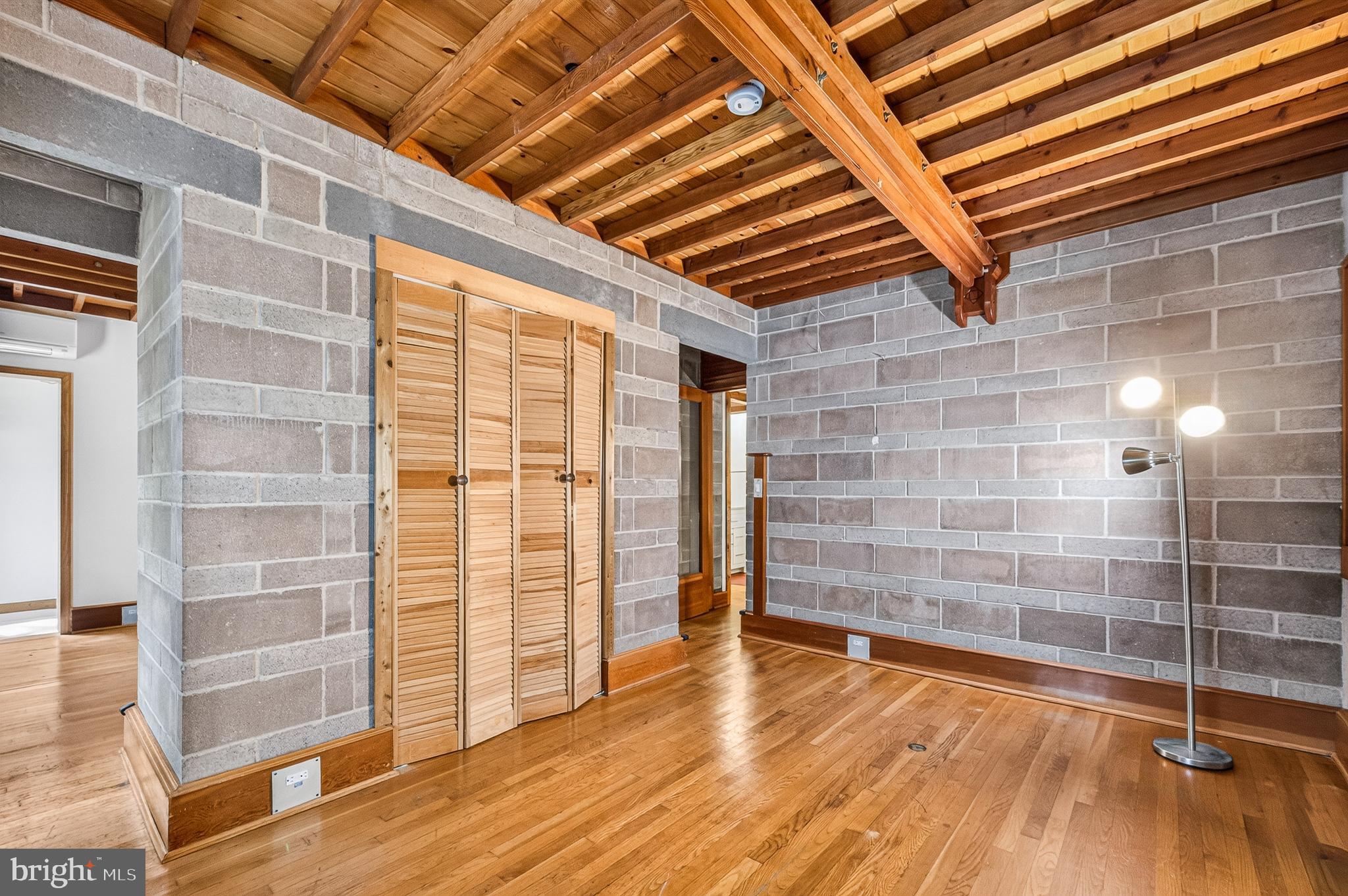 10817 Cross School Road Reston, VA 20191 - Photo 33 of 89 Sibling Bedroom 1