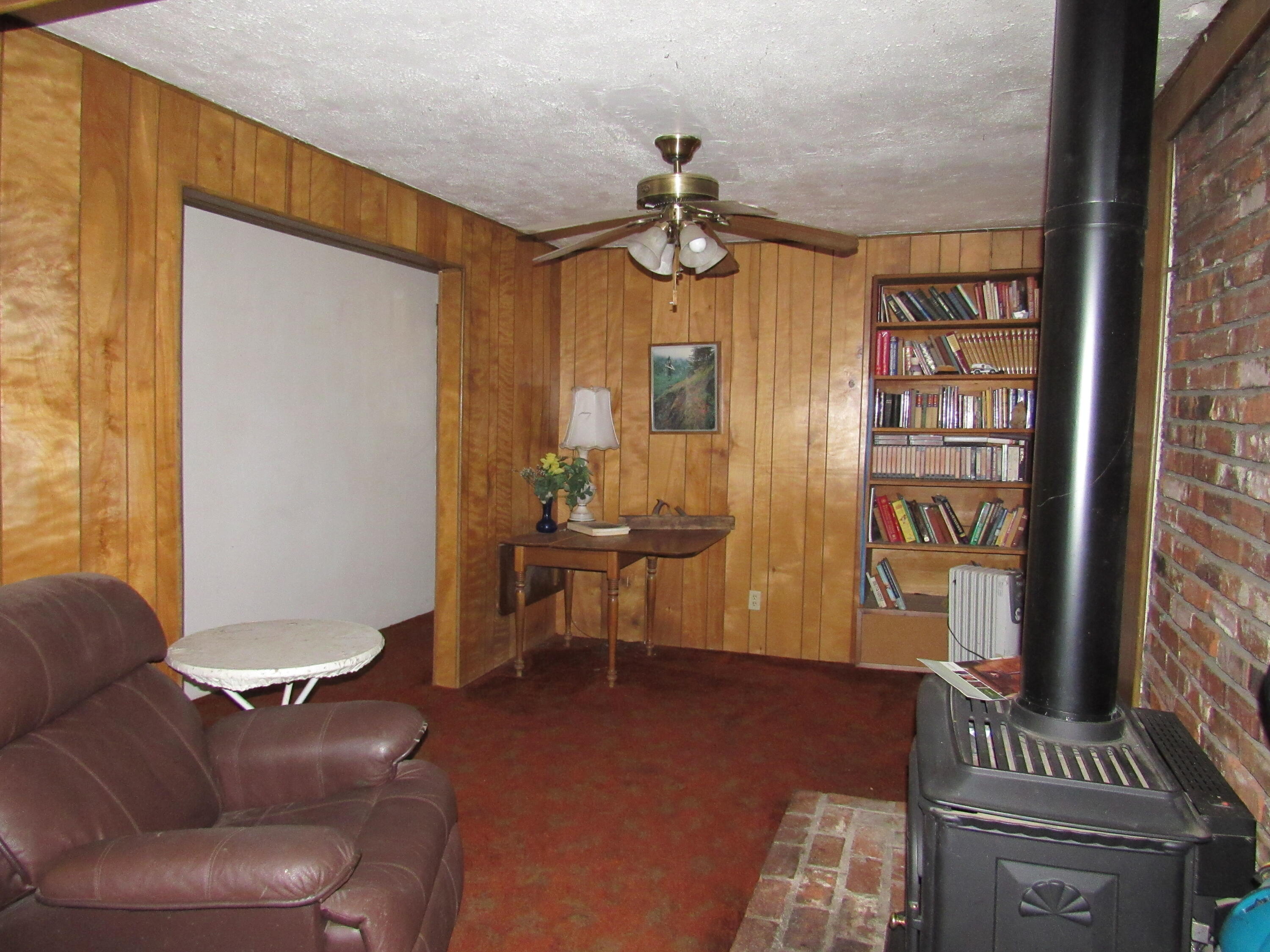 29833 Doak Road Chiloquin, OR 97624 - Photo 18 of 28 IMG_1622