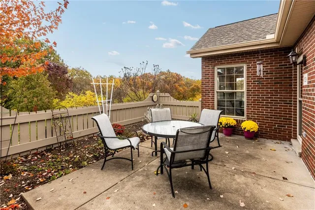 $339,000 | 1529 Meerschaum Lane, Coraopolis, PA 15108