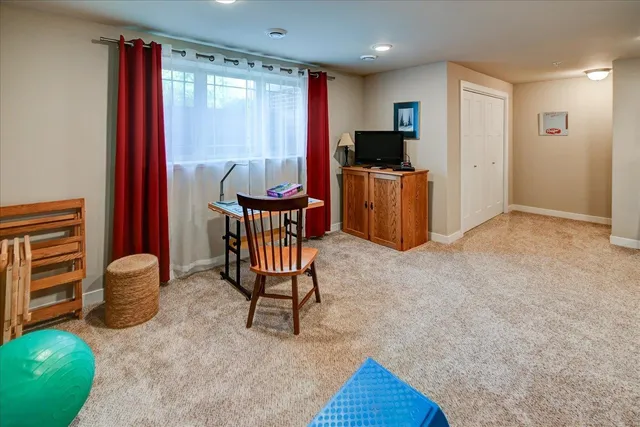 $369,900 | 2537 New Town Drive, Sun Prairie, WI 53590