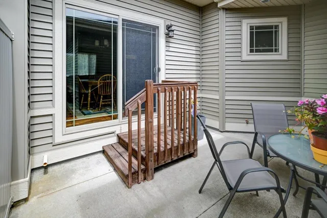 $369,900 | 2537 New Town Drive, Sun Prairie, WI 53590