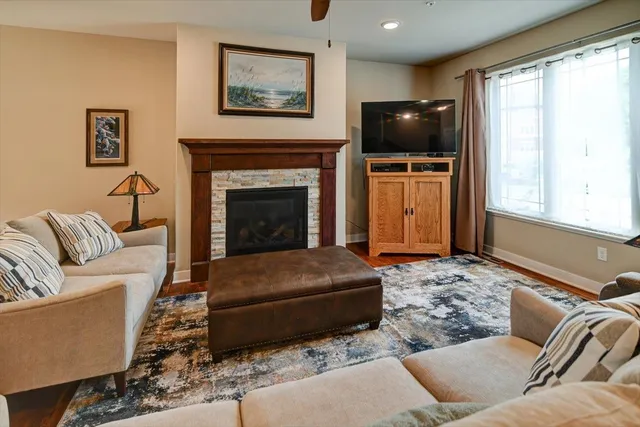 $369,900 | 2537 New Town Drive, Sun Prairie, WI 53590