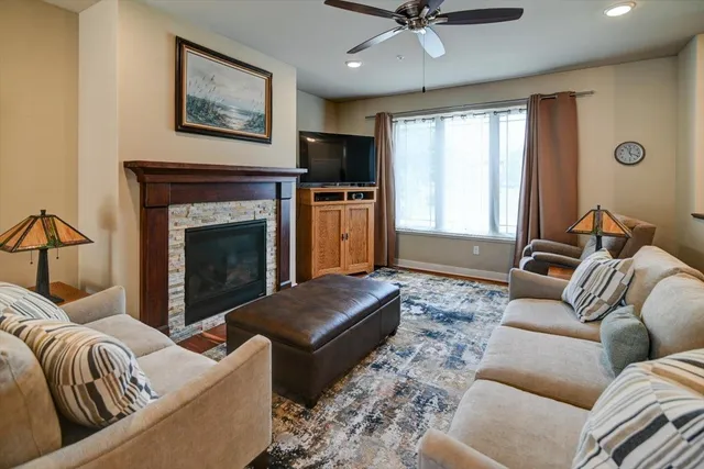 $369,900 | 2537 New Town Drive, Sun Prairie, WI 53590