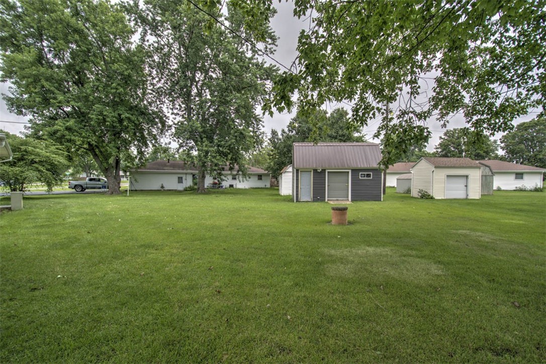 2220 Dunes Street Decatur, IL 62526 - Photo 28 of 29 Gallery Image 28