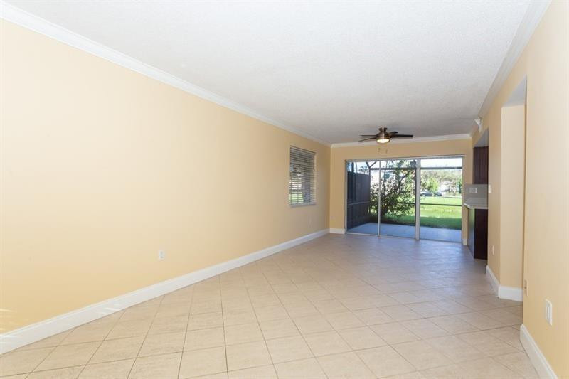 5200 Lake Loop Road Cooper City, FL 33330 - Photo 4 of 34 LIVING ROOM