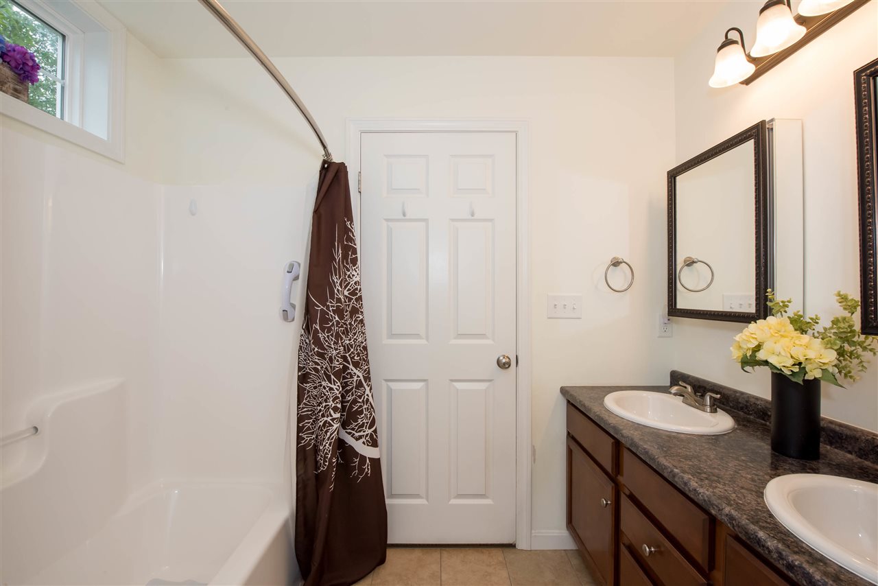 6 Collins Circle Rochester, NH 03867 - Photo 20 of 40