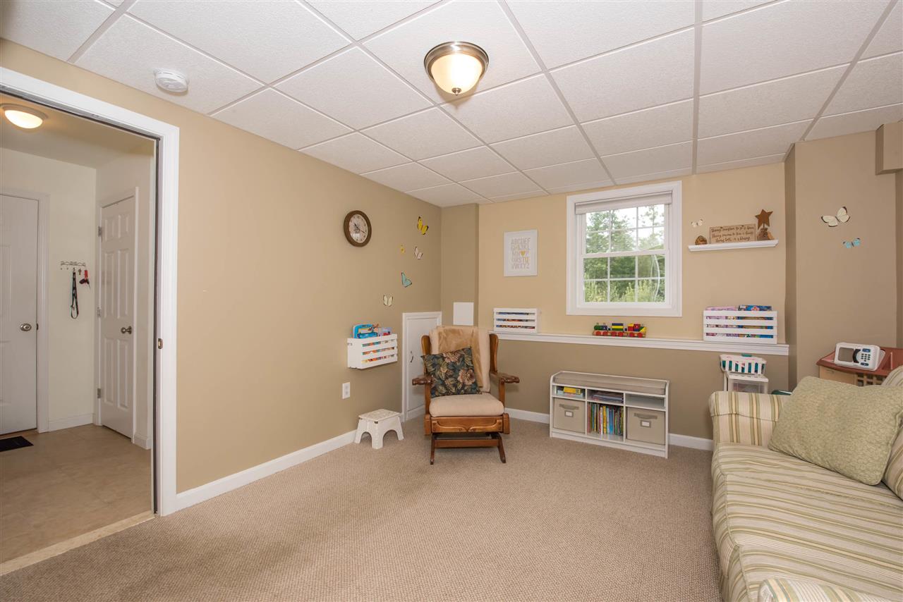 6 Collins Circle Rochester, NH 03867 - Photo 31 of 40