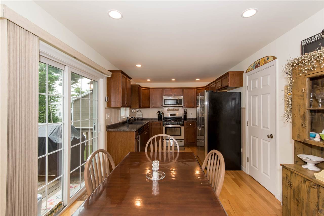 6 Collins Circle Rochester, NH 03867 - Photo 7 of 40