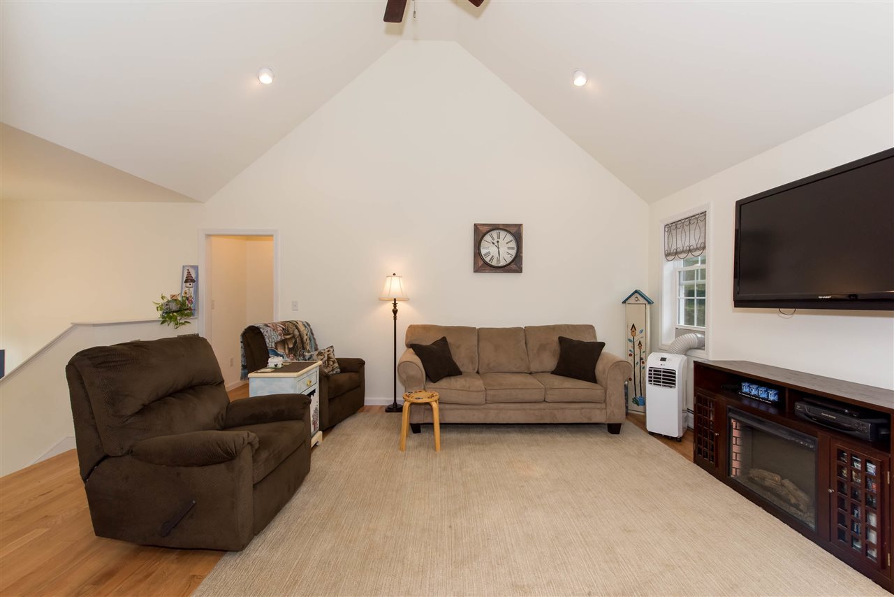 6 Collins Circle Rochester, NH 03867 - Photo 10 of 40
