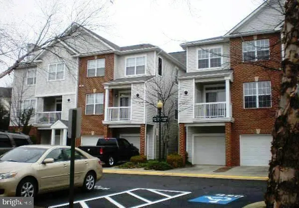 $2,495 | 13120 Marcey Creek Road, Unit 13120, Herndon, VA 20171