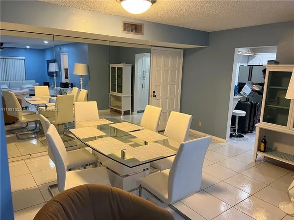 $2,500 | 6101 North Falls Cir Drive, Unit 107, Lauderhill, FL 33319