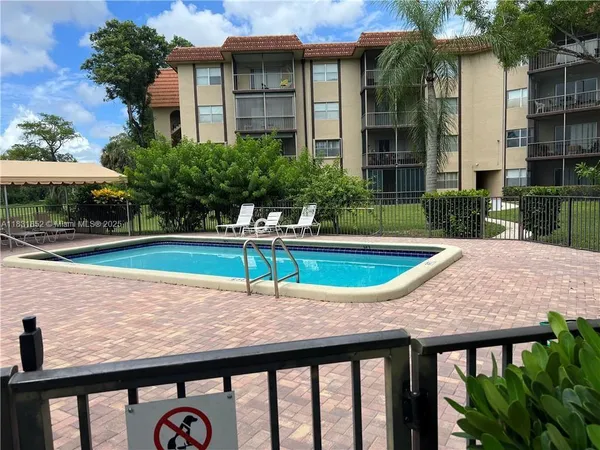 $2,500 | 6101 North Falls Cir Drive, Unit 107, Lauderhill, FL 33319