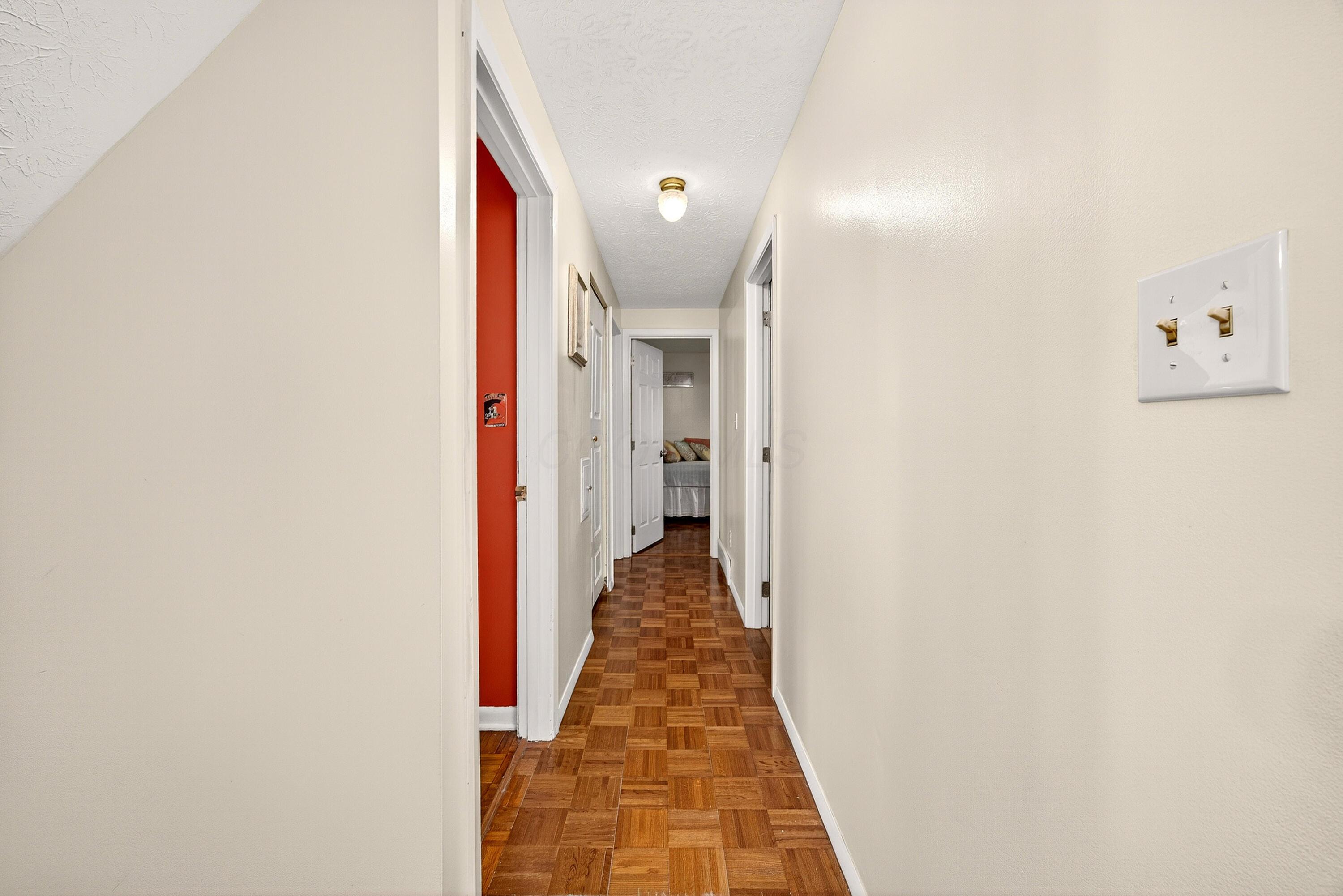 2900 Ronda Road Columbus, OH 43232 - Photo 21 of 44 Upstairs Hallway