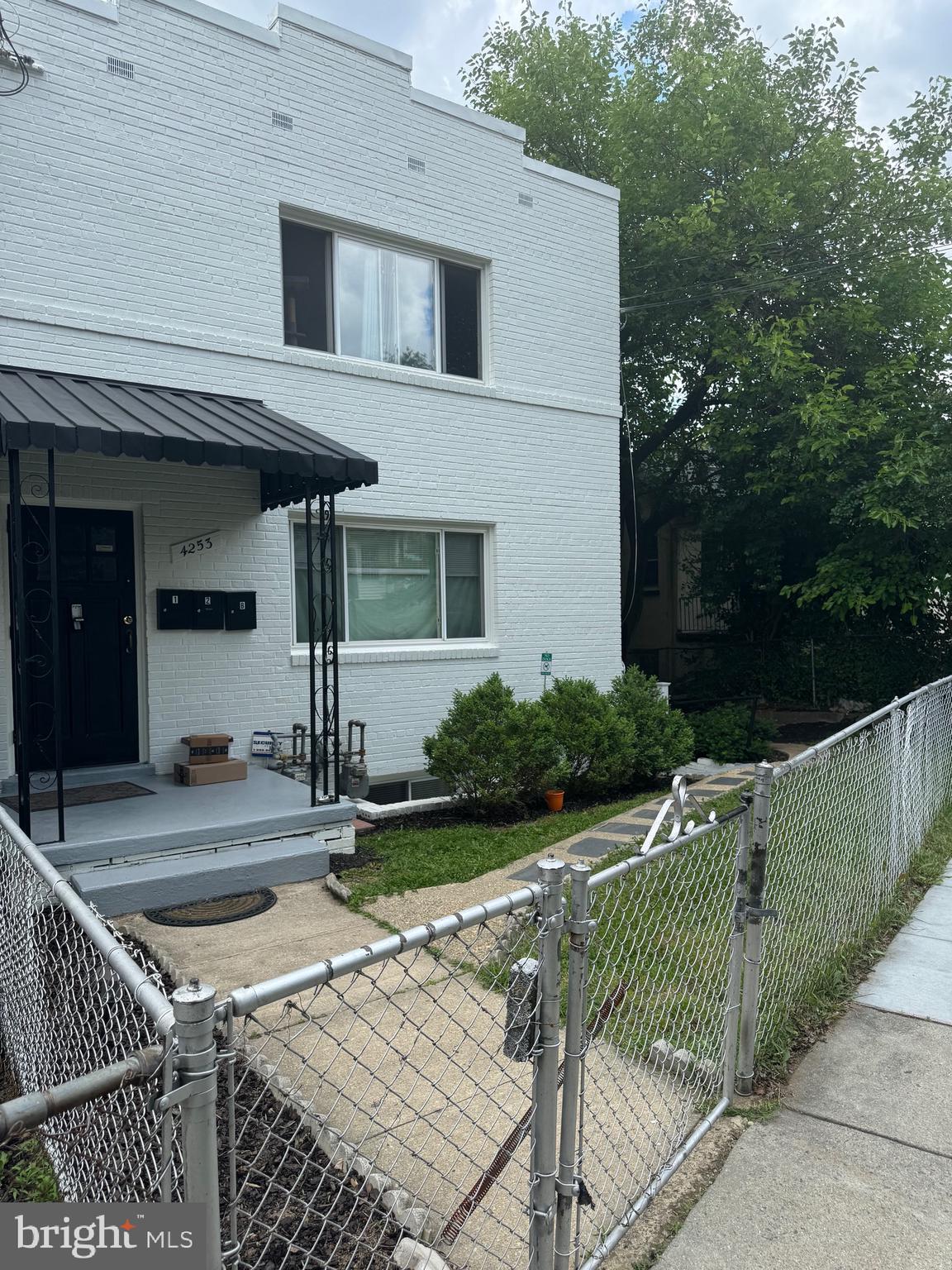 4253 Brooks Street Northeast, Unit 1 Washington, DC 20019 - Photo 2 of 24