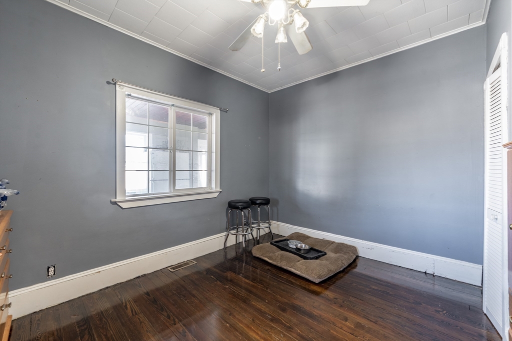 519 Chicopee Street Chicopee, MA 01013 - Photo 15 of 36