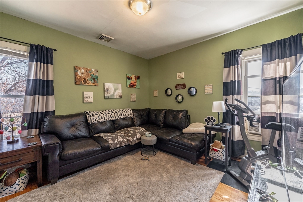 519 Chicopee Street Chicopee, MA 01013 - Photo 21 of 36