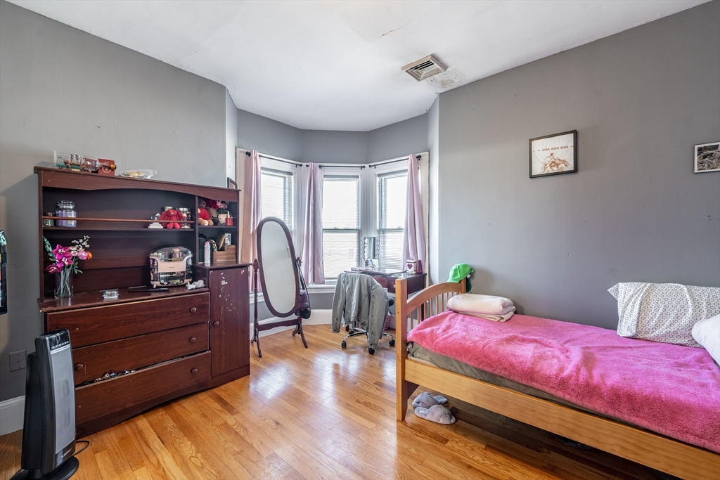 519 Chicopee Street Chicopee, MA 01013 - Photo 25 of 36