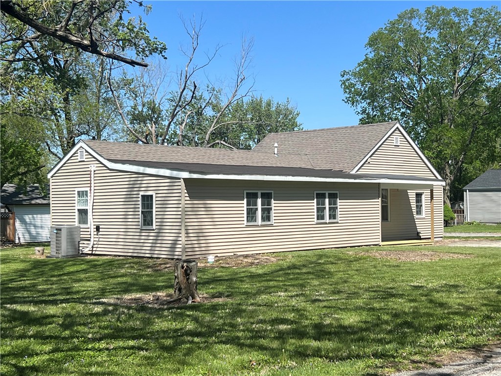 1702 North Summit Avenue Decatur, IL 62526 - Photo 19 of 20 Gallery Image 19